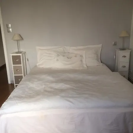 Aux Chevrefeuilles Bed & Breakfast